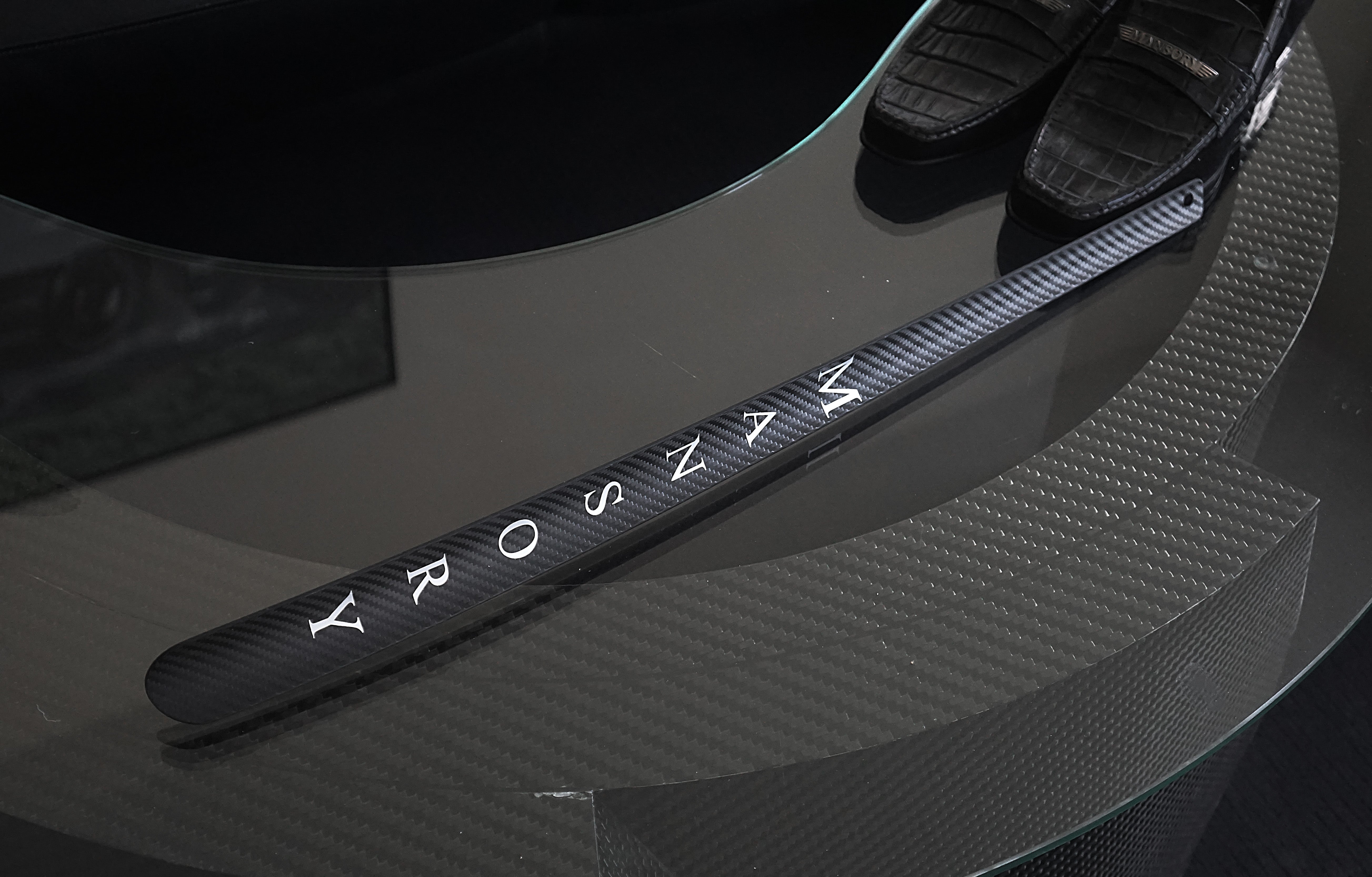 MANSORY Carbon fiber shoehorn